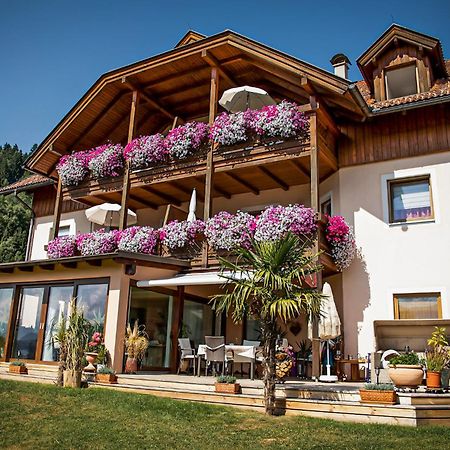 Ferienwohnungen Seerose direkt am See Millstatt am See Exterior foto
