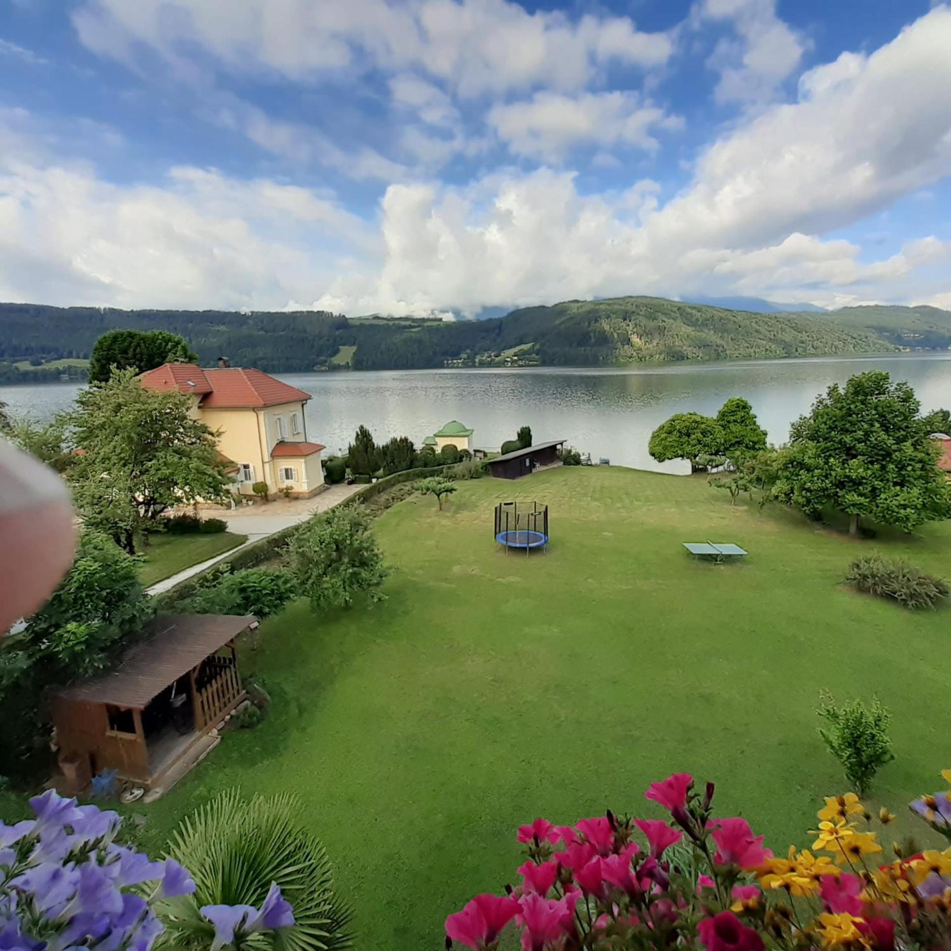 Ferienwohnungen Seerose direkt am See Millstatt am See Exterior foto
